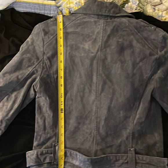 Andrew Marc NEW YORK, gray suede leather with lots of zippers,belt, bomber coat! - Picture 8 of 14